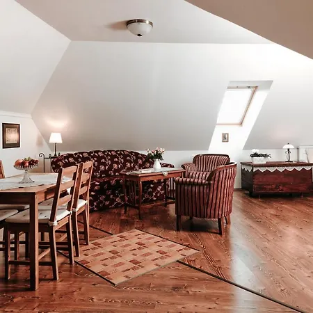 Kosbor Panzio Bed & Breakfast 3*
