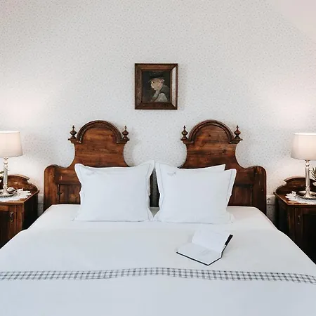 Kosbor Panzio Bed & Breakfast 3*
