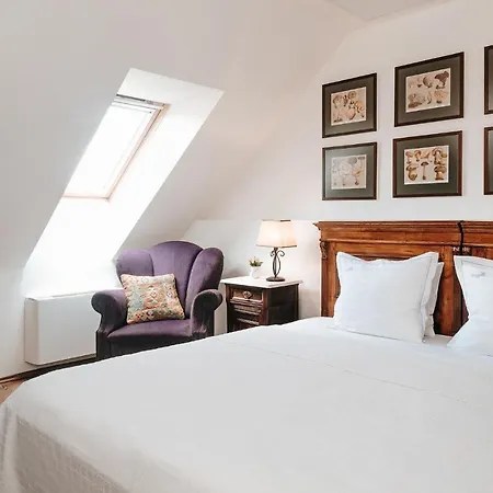 Kosbor Panzio Bed & Breakfast Magyarszombatfa