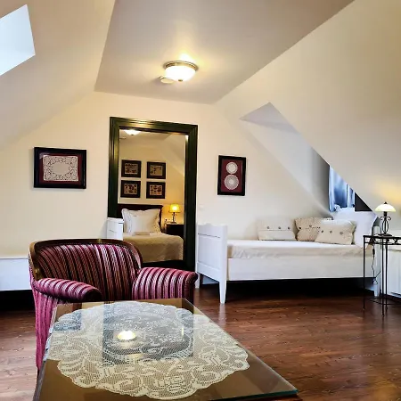 Kosbor Panzio Bed & Breakfast Magyarszombatfa