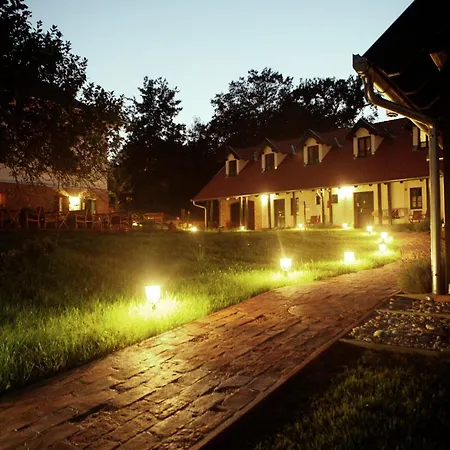 Kosbor Panzio Bed & Breakfast