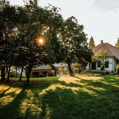 Kosbor Panzio Bed & Breakfast