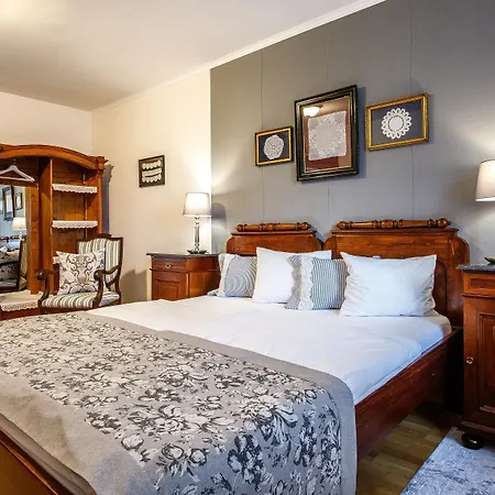 Kosbor Panzio Bed & Breakfast Magyarszombatfa