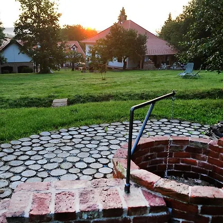 Kosbor Panzio Magyarszombatfa