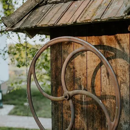 Kosbor Panzio Magyarszombatfa