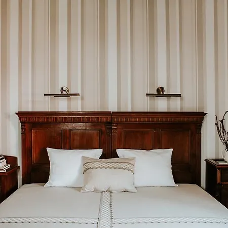 Bed & Breakfast Kosbor Panzio Magyarszombatfa