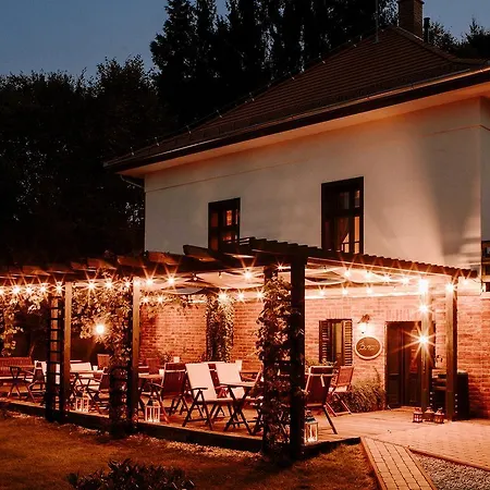 Kosbor Panzió Magyarszombatfa